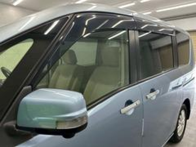 日産 セレナハイブリッド 2.0 20G S-HYBRIDの中古車