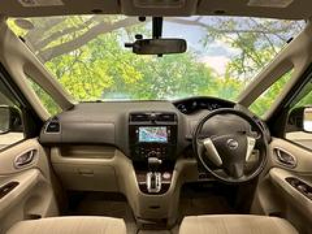 日産 セレナハイブリッド 2.0 20G S-HYBRIDの中古車
