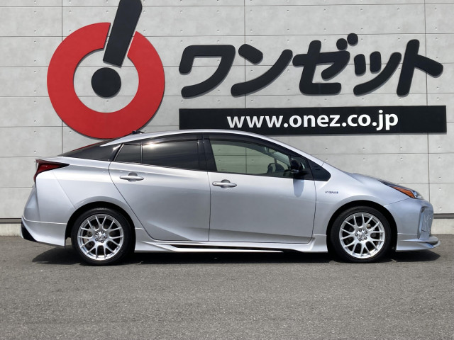 トヨタ プリウス 1.8 S ツーリングセレクションの中古車