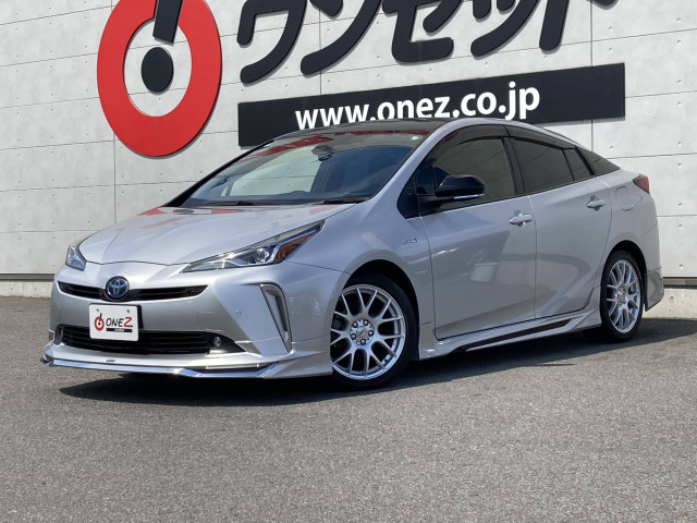 トヨタ プリウス 1.8 S ツーリングセレクションの中古車