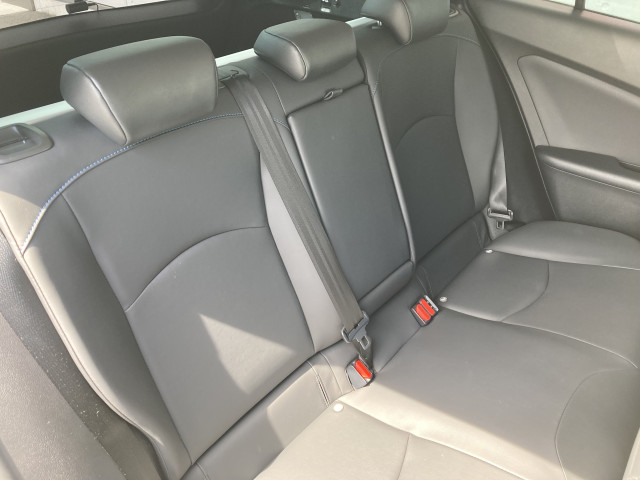 トヨタ プリウス 1.8 S ツーリングセレクションの中古車