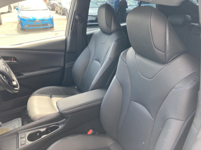 トヨタ プリウス 1.8 S ツーリングセレクションの中古車