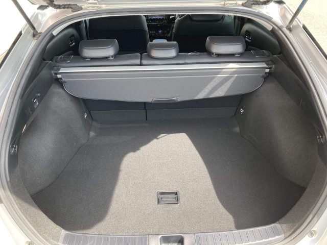 トヨタ プリウス 1.8 S ツーリングセレクションの中古車