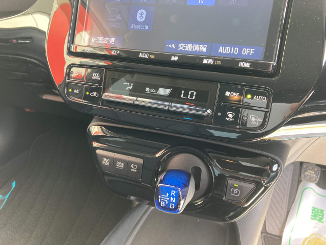 トヨタ プリウス 1.8 S ツーリングセレクションの中古車