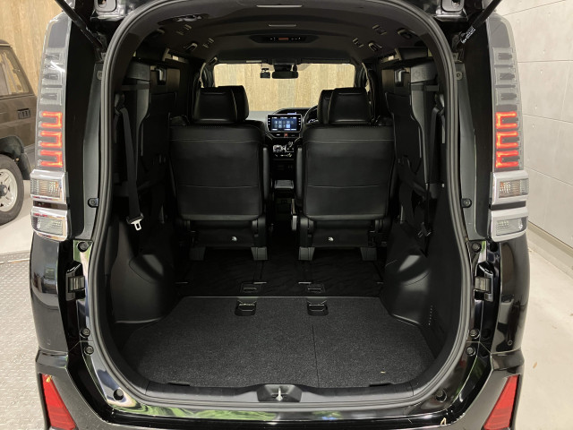 普段のお買い物や通勤、送迎等に十分な荷室スペースを確保しております。大きな荷物の積載も可能です♪