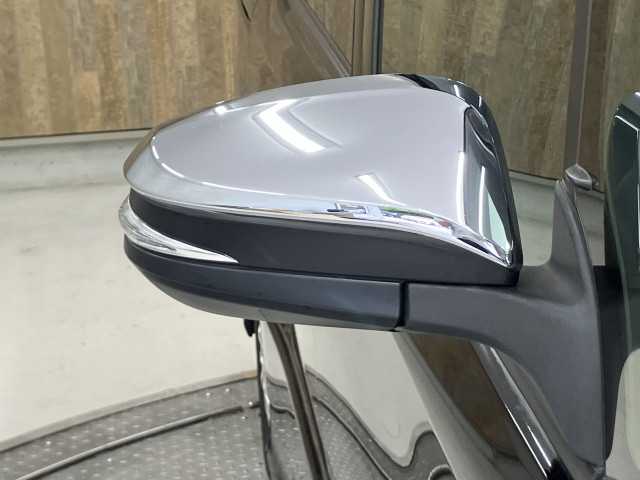 トヨタ ヴォクシー 1.8 ハイブリッド ZS 煌Ⅲの中古車