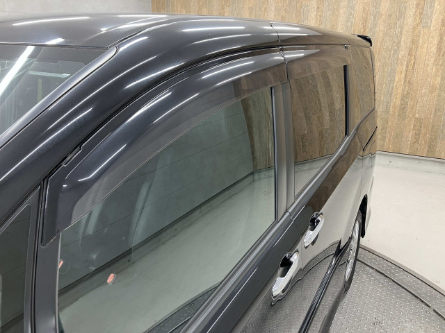 トヨタ ヴォクシー 1.8 ハイブリッド ZS 煌Ⅲの中古車