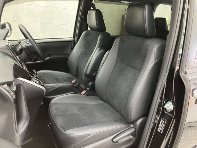 トヨタ ヴォクシー 1.8 ハイブリッド ZS 煌Ⅲの中古車