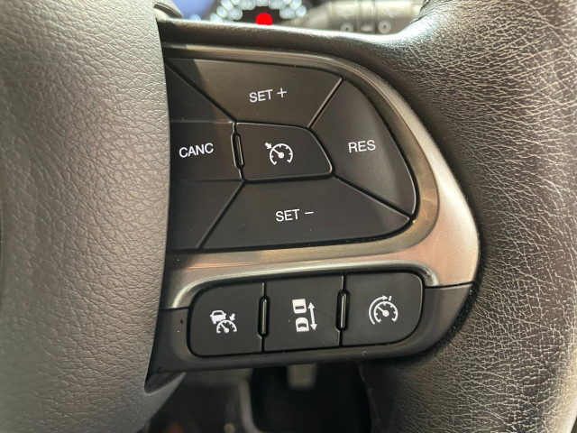 ジープ レネゲード リミテッドの中古車