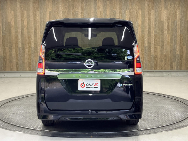 当社の在庫は、全車第三者機関の査定を通った車両ですので、状態に関しましては確かな一台を御案内致しております。