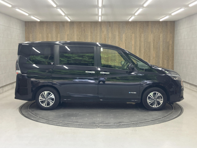 日産 セレナ 1.2 e-POWER XVの中古車