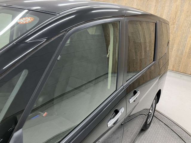日産 セレナ 1.2 e-POWER XVの中古車