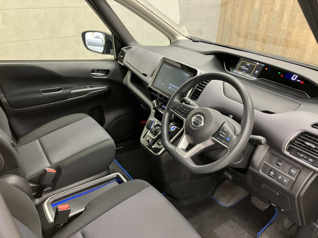 日産 セレナ 1.2 e-POWER XVの中古車