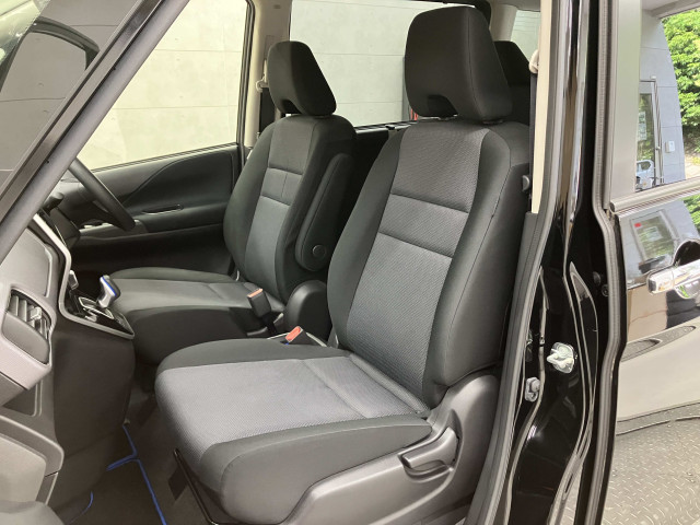 日産 セレナ 1.2 e-POWER XVの中古車