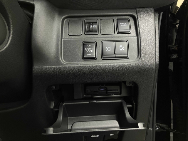 日産 セレナ 1.2 e-POWER XVの中古車