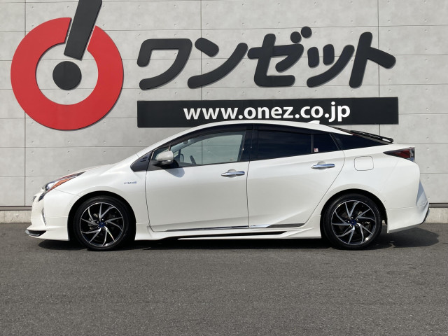 トヨタ プリウス 1.8 A ツーリングセレクションの中古車