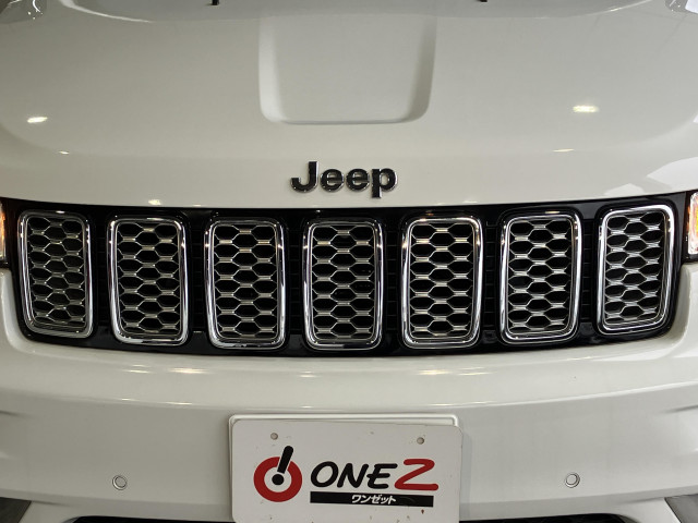 ジープ グランドチェロキー サミット 4WDの中古車