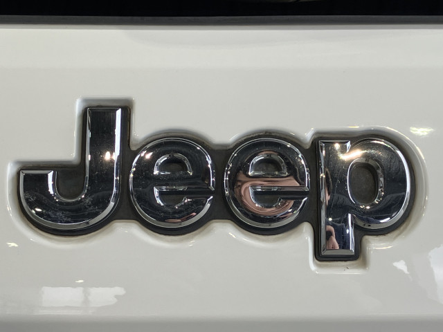 ジープ グランドチェロキー サミット 4WDの中古車