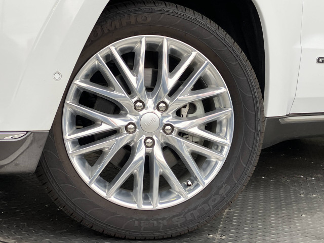 ジープ グランドチェロキー サミット 4WDの中古車