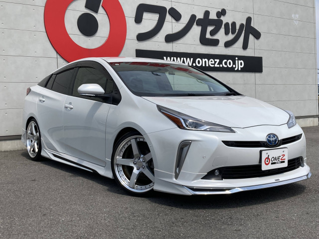 トヨタ プリウス 1.8 A ツーリングセレクションの中古車