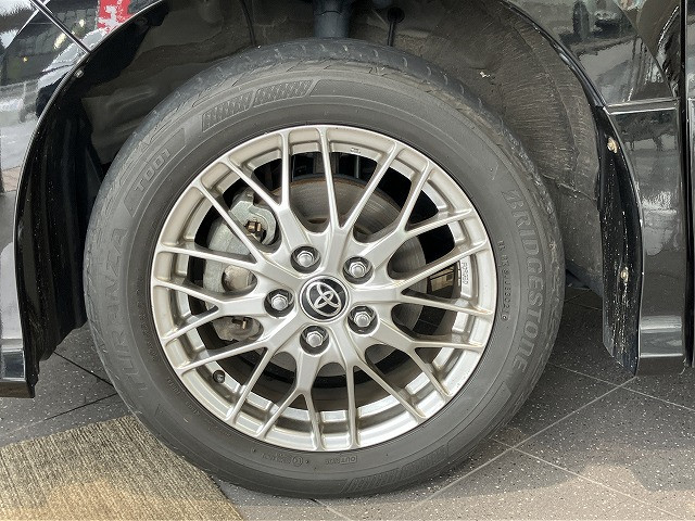 トヨタ ヴォクシー 1.8 ハイブリッド ZS 煌Ⅲの中古車