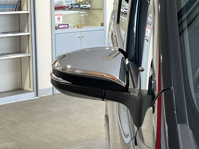 トヨタ ヴォクシー 1.8 ハイブリッド ZS 煌Ⅲの中古車
