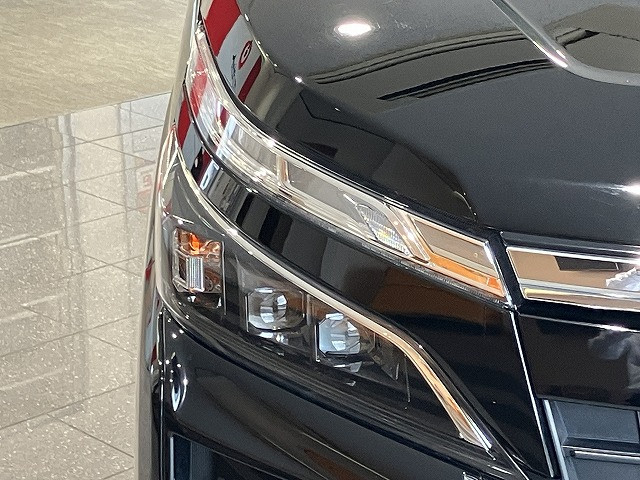 トヨタ ヴォクシー 1.8 ハイブリッド ZS 煌Ⅲの中古車