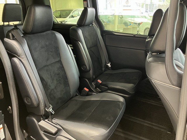 トヨタ ヴォクシー 1.8 ハイブリッド ZS 煌Ⅲの中古車