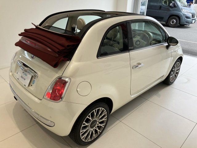 フィアット 500C ツインエア ラウンジの中古車