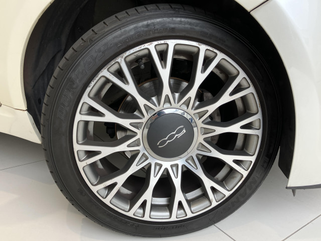 フィアット 500C ツインエア ラウンジの中古車