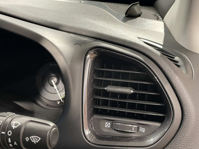 ジープ レネゲード リミテッド 4xe 4WDの中古車