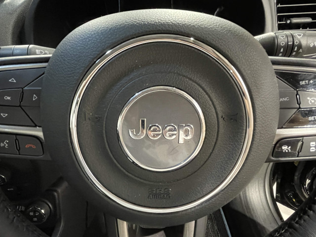 ジープ レネゲード リミテッド 4xe 4WDの中古車