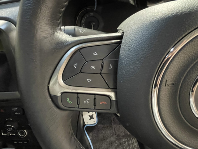 ジープ レネゲード リミテッド 4xe 4WDの中古車