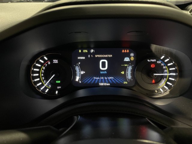 ジープ レネゲード リミテッド 4xe 4WDの中古車