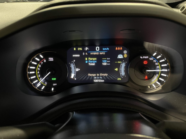 ジープ レネゲード リミテッド 4xe 4WDの中古車