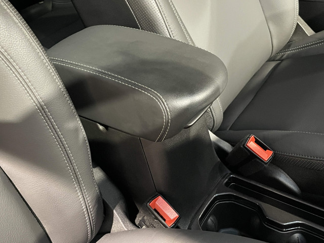 ジープ レネゲード リミテッド 4xe 4WDの中古車