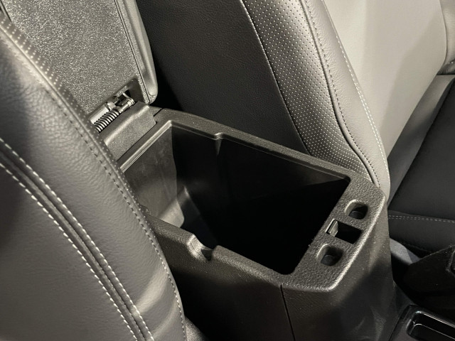 ジープ レネゲード リミテッド 4xe 4WDの中古車