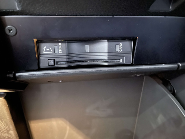 ジープ レネゲード リミテッド 4xe 4WDの中古車