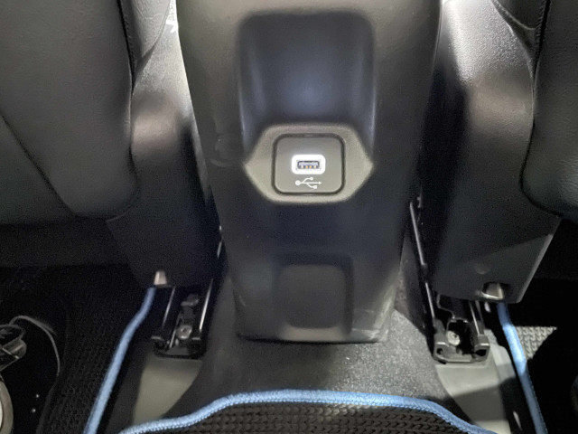 ジープ レネゲード リミテッド 4xe 4WDの中古車