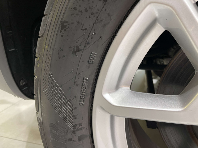 ジープ レネゲード リミテッド 4xe 4WDの中古車