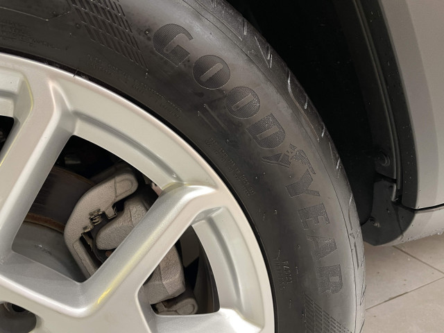 ジープ レネゲード リミテッド 4xe 4WDの中古車