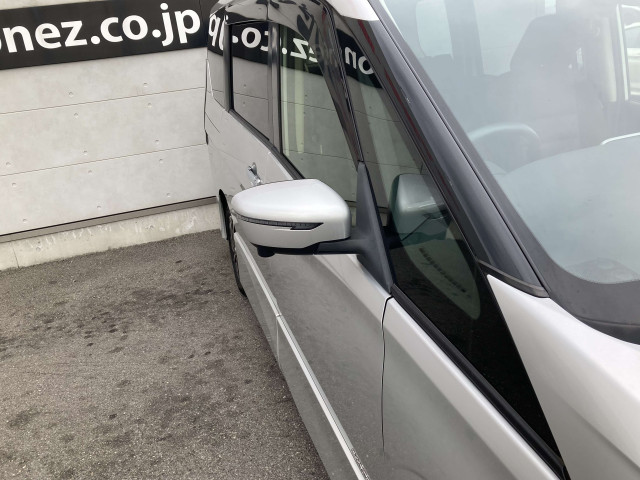 日産 セレナ 2.0 ハイウェイスター Vの中古車