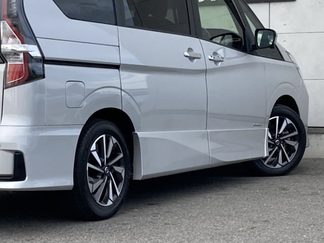 日産 セレナ 2.0 ハイウェイスター Vの中古車