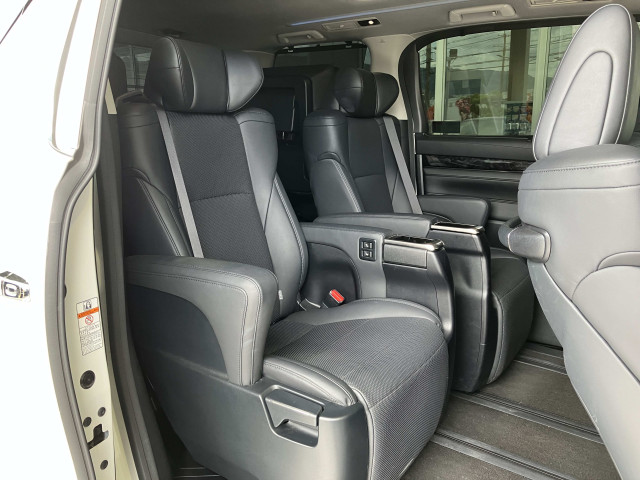 トヨタ アルファード 2.5 S Cパッケージの中古車