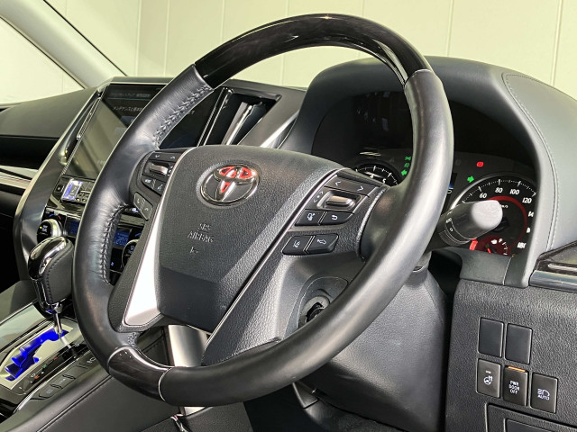 トヨタ アルファード 2.5 S Cパッケージの中古車