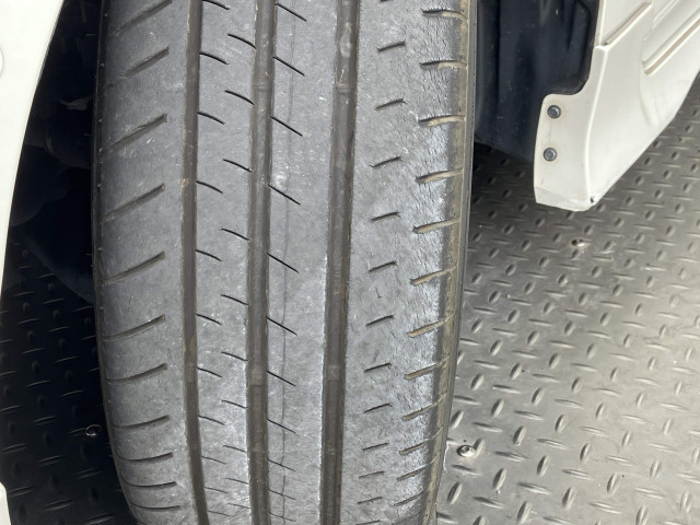 トヨタ プリウス 1.8 A ツーリングセレクションの中古車