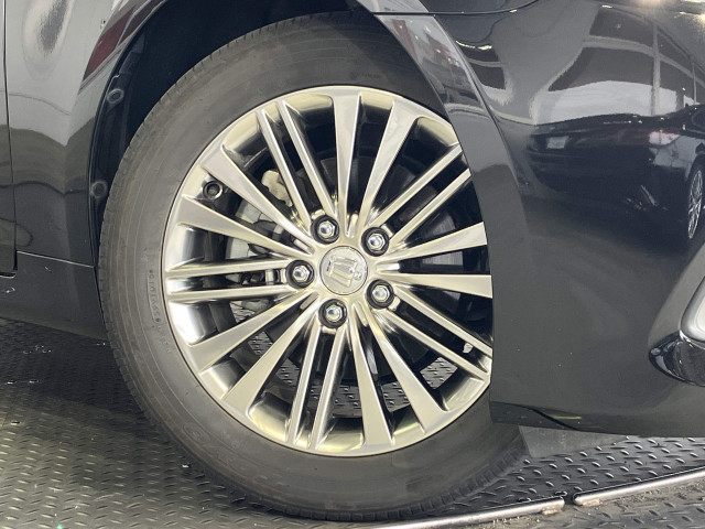 トヨタ クラウンロイヤルハイブリッド ハイブリッド 2.5 ロイヤルサルーン ブラックスタイルの中古車
