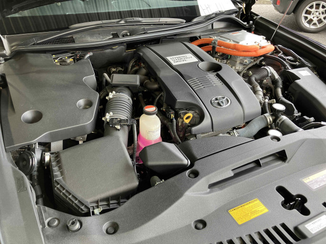 トヨタ クラウンロイヤルハイブリッド ハイブリッド 2.5 ロイヤルサルーン ブラックスタイルの中古車