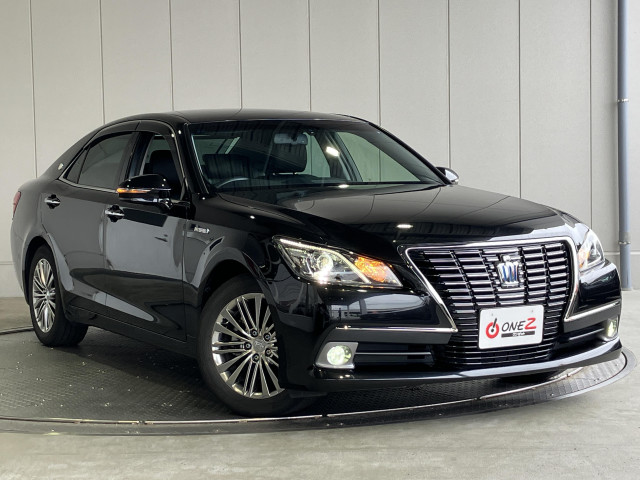 トヨタ クラウンロイヤルハイブリッド ハイブリッド 2.5 ロイヤルサルーン ブラックスタイルの中古車