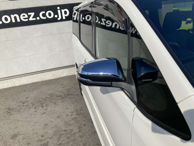 トヨタ ヴォクシー 2.0 ZS 煌の中古車